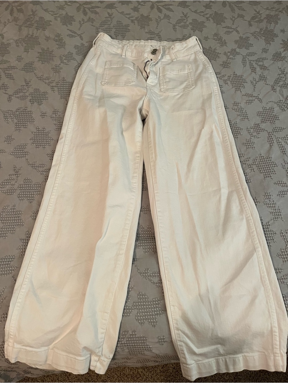 Old Navy Wide-Leg White Denim Jeans